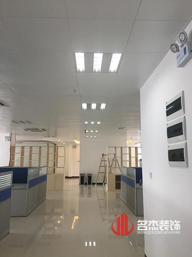 办公区好色TV下载设计完工照.jpg