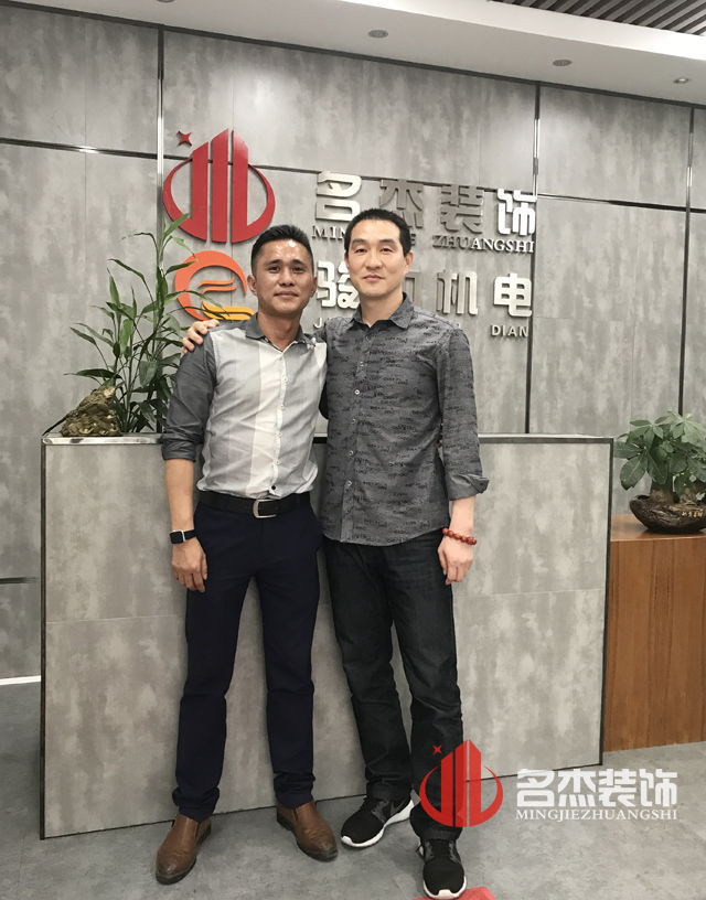 白云办公室好色TV下载.jpg