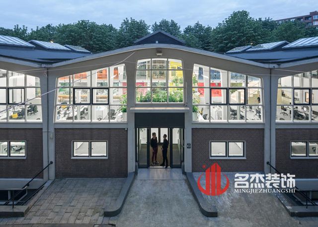仓库办公室好色TV下载.jpg