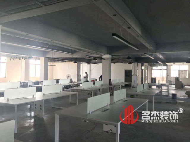办公室好色TV下载.jpg