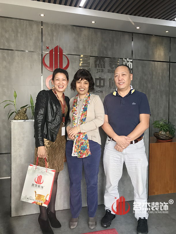 办公室好色TV下载.jpg