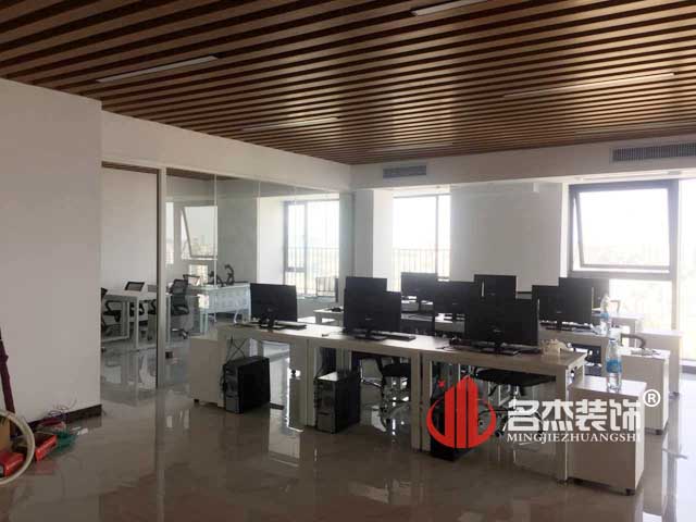 办公室好色TV下载实景图.jpg