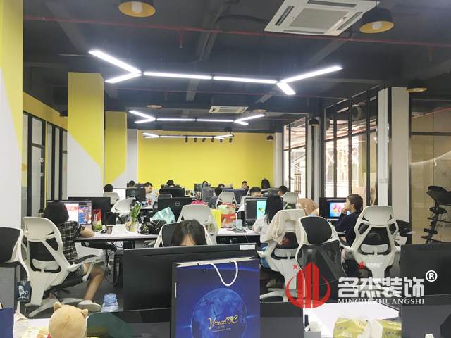 办公区好色TV下载完工照.jpg