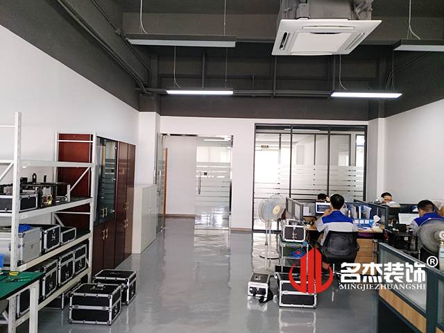 办公室好色TV下载完工照.jpg