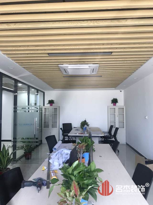 办公室好色TV下载设计完工照.jpg