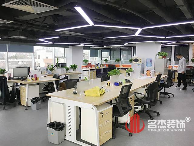 办公室好色TV下载实景图.jpg