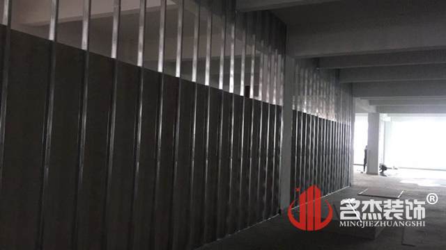 办公室好色TV下载开工现场照.jpg