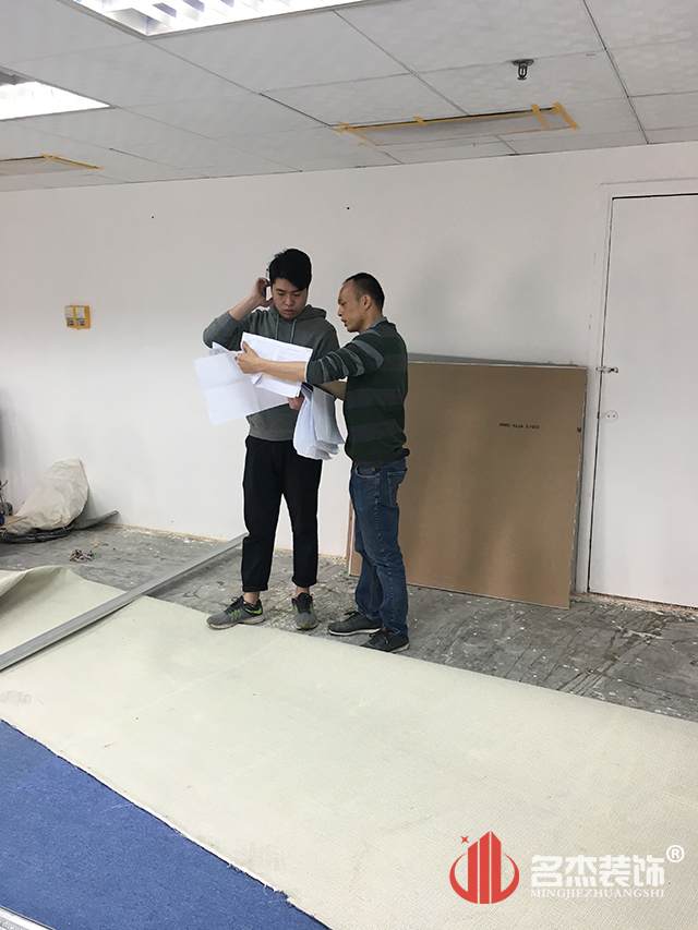 办公室设计好色TV下载施工照.jpg