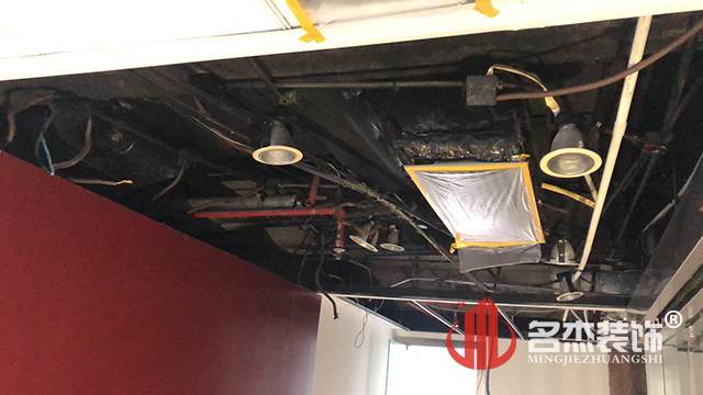 办公室好色TV下载开工照.jpg