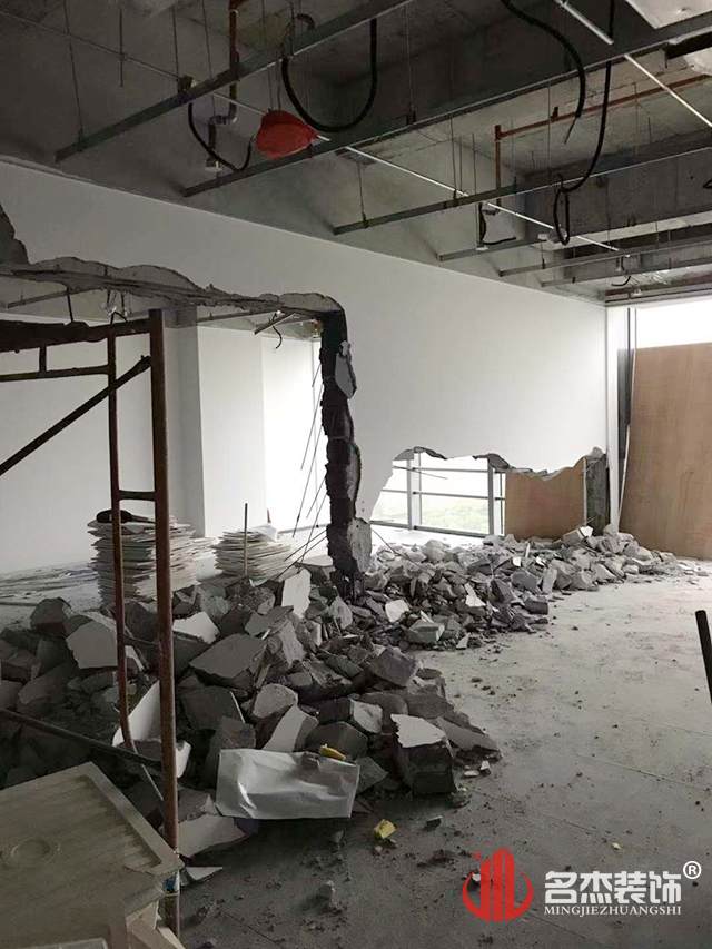 办公室好色TV下载工程.jpg