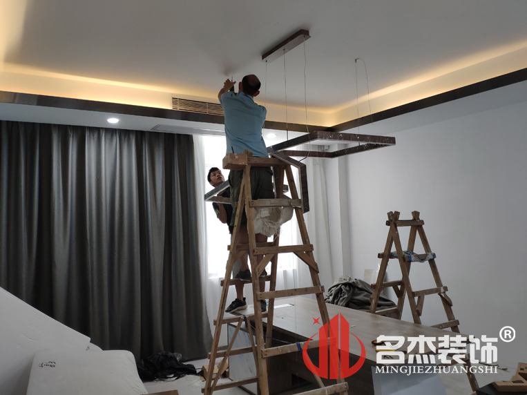 办公室好色TV下载