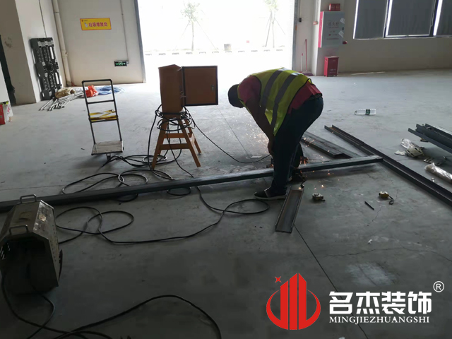 办公室好色TV下载设计