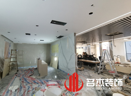 巡工地日记，南讯股份办公室好色TV下载项目紧张进行中
